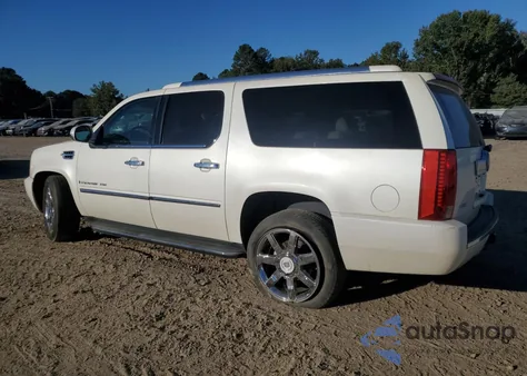 2008 Cadillac Escalade Esv z USA, uszkodzony, nr VIN 1GYFK66878R124823